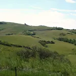 Podere San Francesco Alojamento de Acomodação e Pequeno-almoço 3*